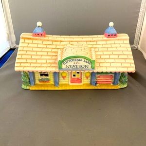 Cottontail Lane train station